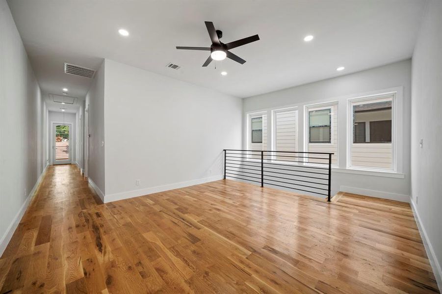 Spacious, unfurnished interior of a new home in , Dallas (Image 23).