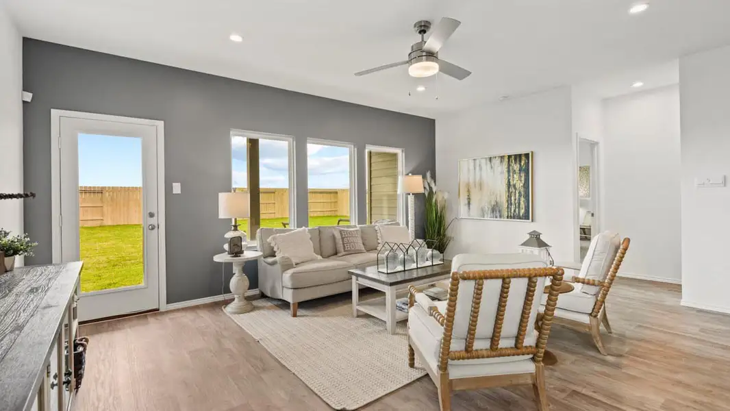 Furnished interior view inside a new home in Lake Conroe Cove, Willis (Image 13).