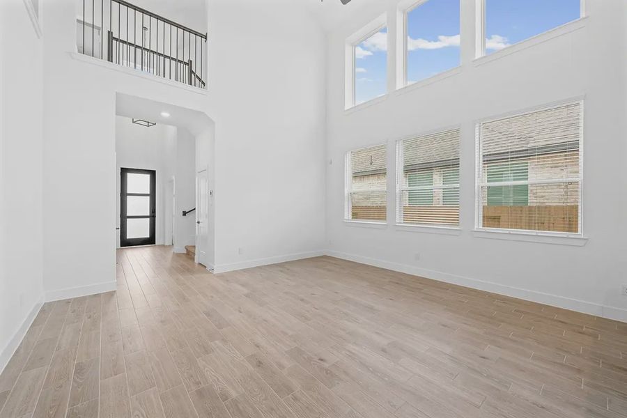 Spacious, unfurnished interior of a new home in Wildrye 45', Waller (Image 22). Spacious, unfurnished interior of a new home in Wildrye 45', Waller (Image 22).