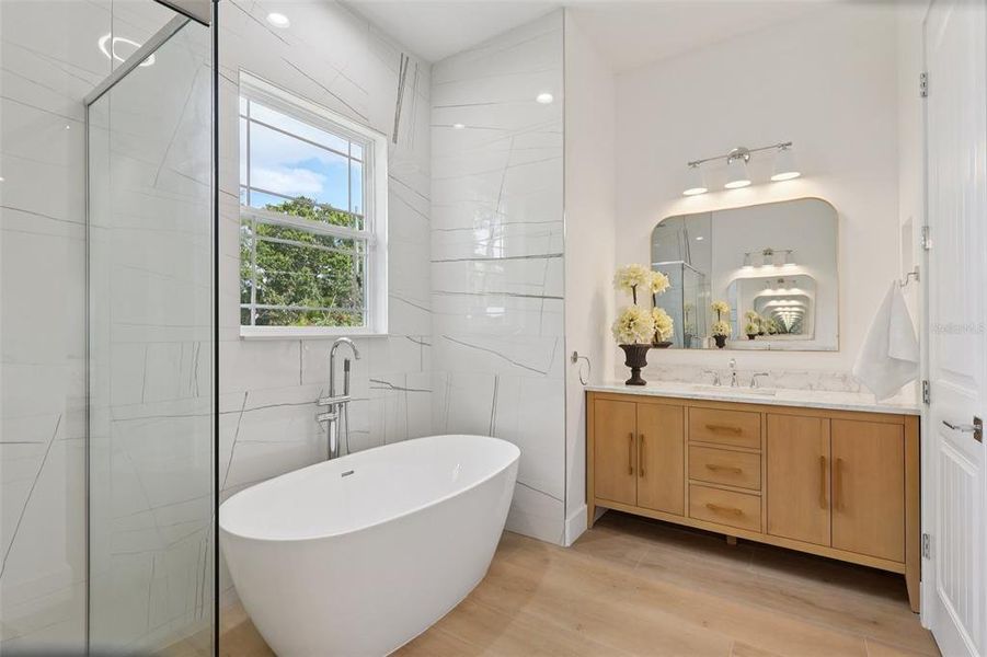 Furnished interior view inside a new home in , St. Cloud (Image 38).