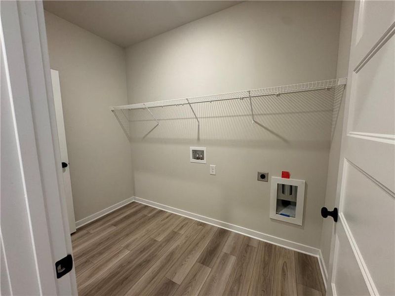 Spacious, unfurnished interior of a new home in Rosewood Lake Preserve, Hoschton (Image 14).
