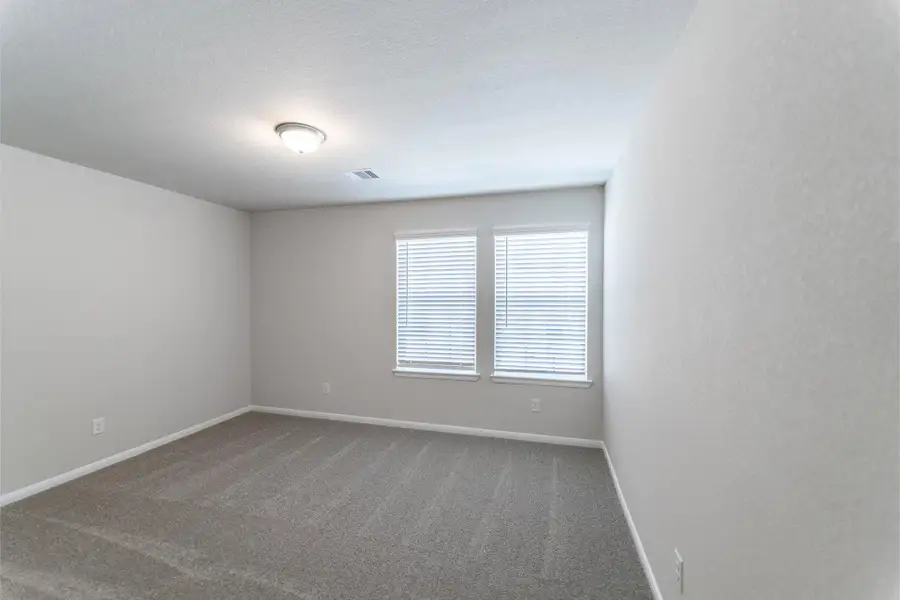 Spacious, unfurnished interior of a new home in Canterra Creek, Rosharon (Image 17). Spacious, unfurnished interior of a new home in Canterra Creek, Rosharon (Image 17).