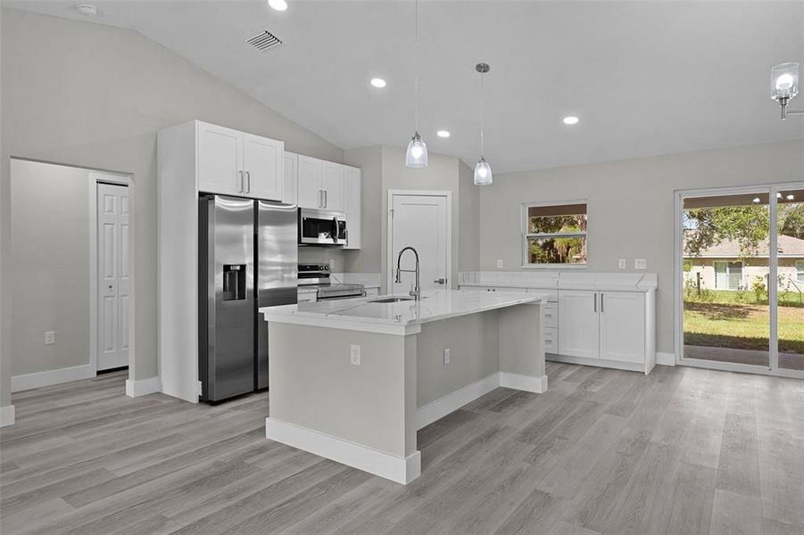 Furnished interior view inside a new home in , Ocklawaha (Image 7).