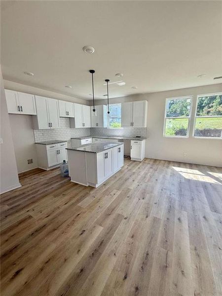 Spacious, unfurnished interior of a new home in , Villa Rica (Image 2). Spacious, unfurnished interior of a new home in , Villa Rica (Image 2).