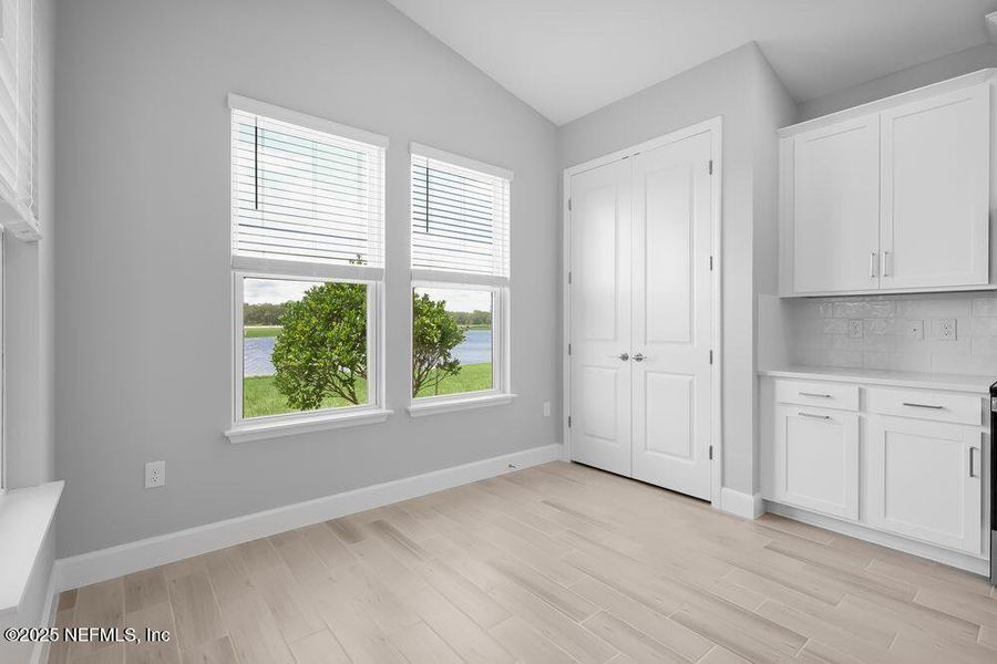 Spacious, unfurnished interior of a new home in Colbert Landings, Palm Coast (Image 28).