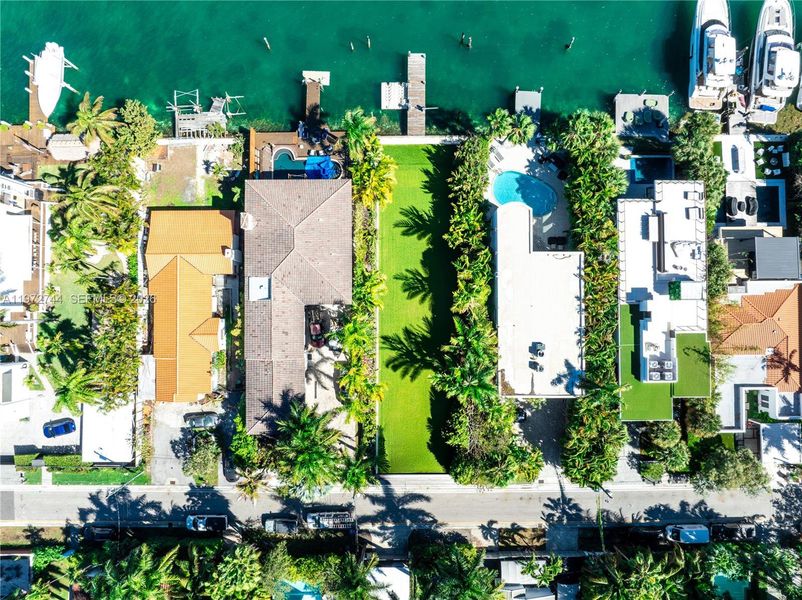 Image 4 of a home in .