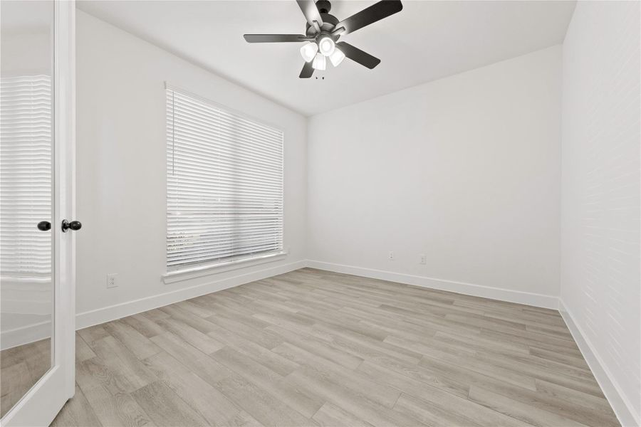 Spacious, unfurnished interior of a new home in Kresston - 65', Montgomery (Image 10). Spacious, unfurnished interior of a new home in Kresston - 65', Montgomery (Image 10).