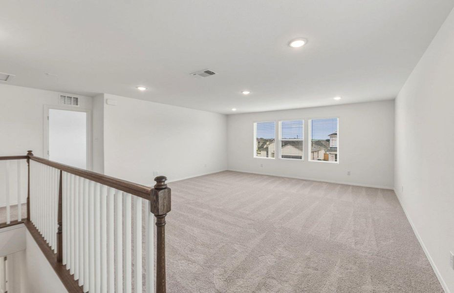 Spacious, unfurnished interior of a new home in Patterson Ranch, Georgetown (Image 23).