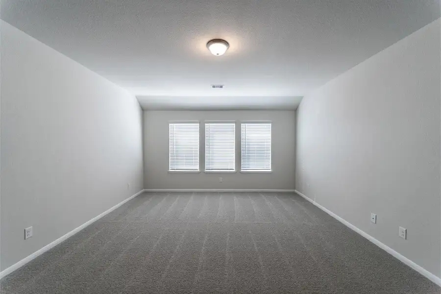 Spacious, unfurnished interior of a new home in Canterra Creek, Rosharon (Image 13). Spacious, unfurnished interior of a new home in Canterra Creek, Rosharon (Image 13).