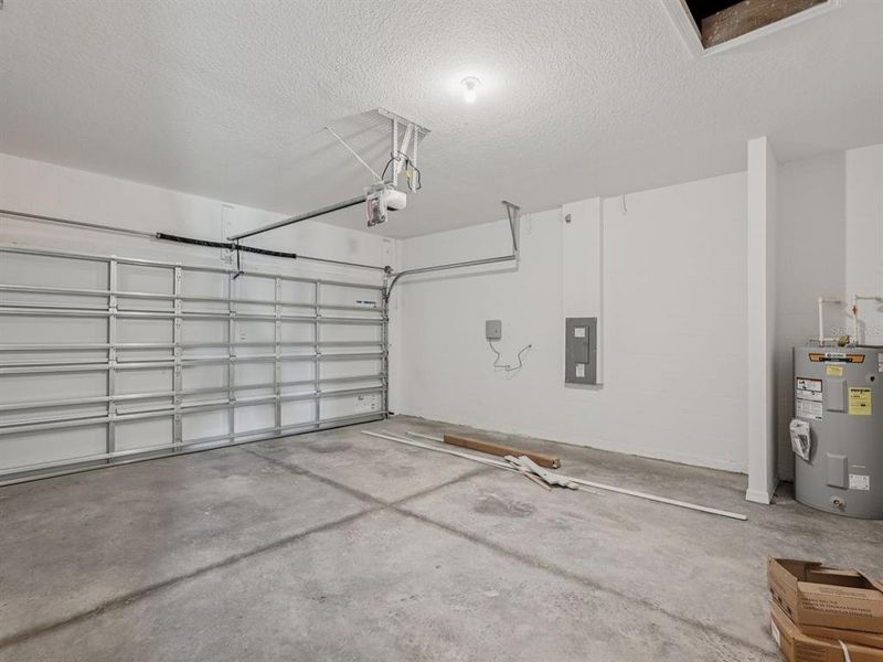 Spacious, unfurnished interior of a new home in Coasterra - Reserve Series, Palmetto (Image 23).