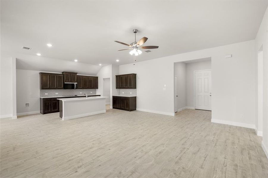 317 Comfort- Kitchen-2
