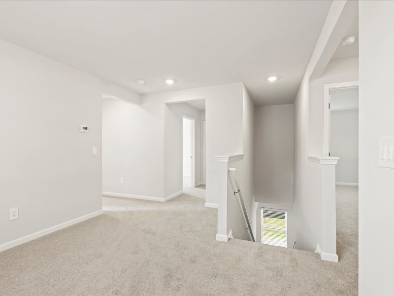 Spacious, unfurnished interior of a new home in Brayfield Manor - Heritage Collection, Wellford (Image 16).