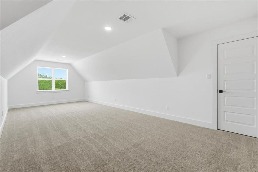 Spacious, unfurnished interior of a new home in , Argyle (Image 33).