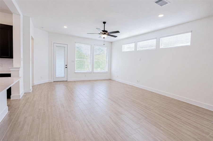 Spacious, unfurnished interior of a new home in , Katy (Image 21).