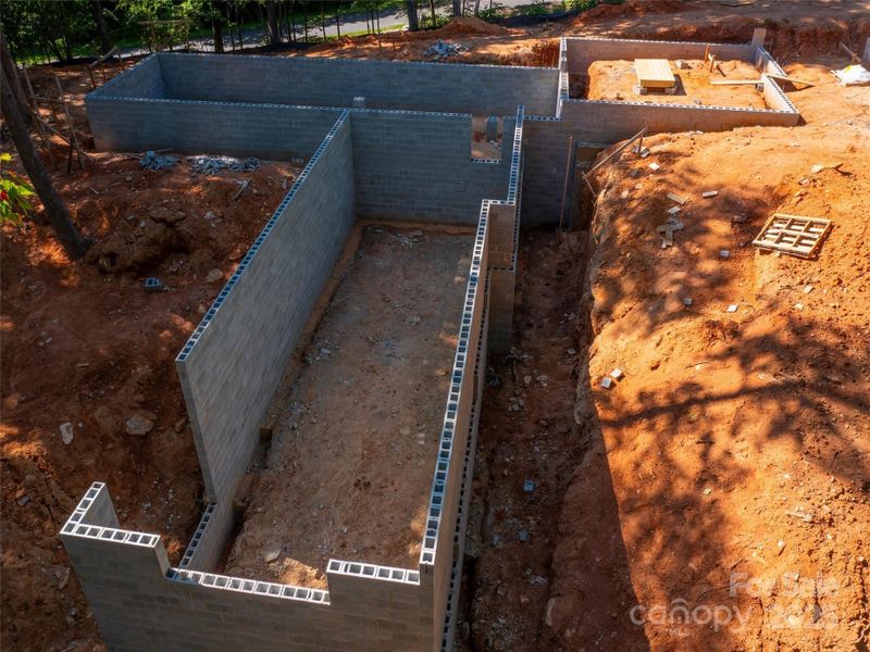 Image 11 of a home in .