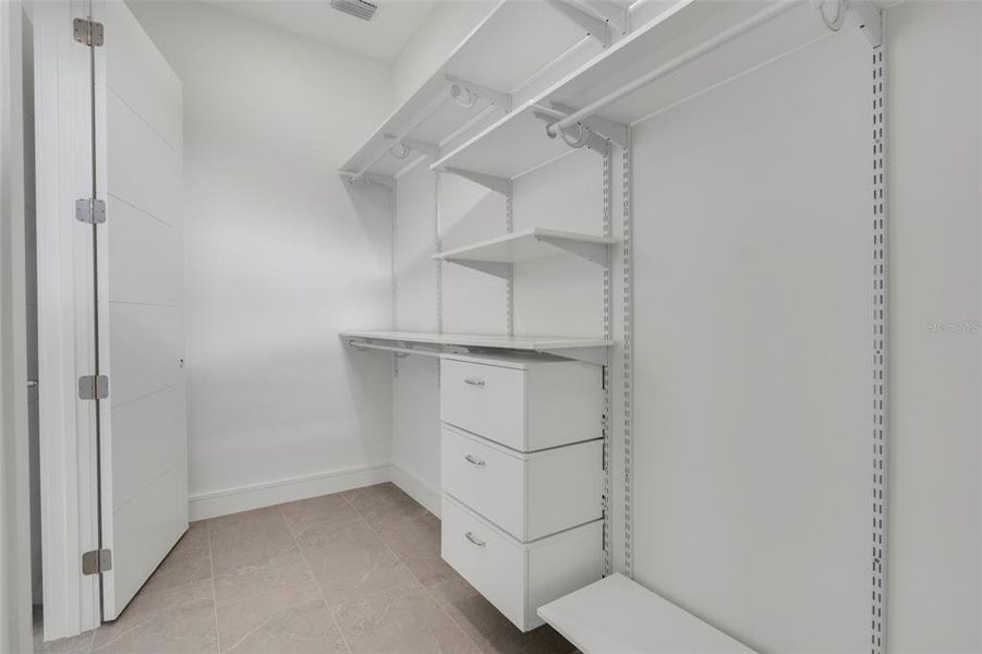 Spacious, unfurnished interior of a new home in Hampton Green at Providence, Davenport (Image 26).