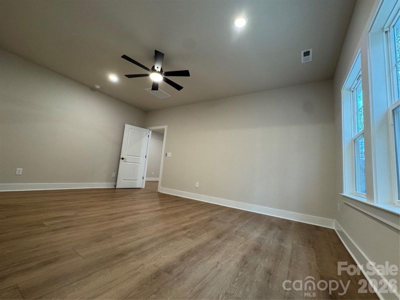 Spacious, unfurnished interior of a new home in , Lenoir (Image 21).