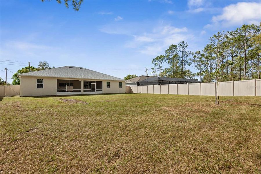 Exterior details and patio area of a home in , Palm Coast (Image 33).