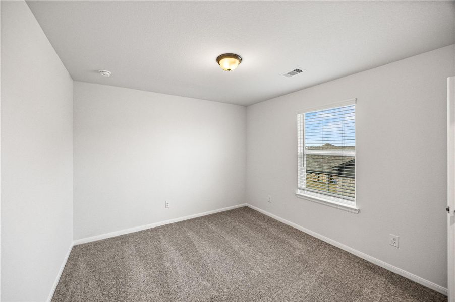Spacious, unfurnished interior of a new home in River Ranch Meadows, Dayton (Image 31).
