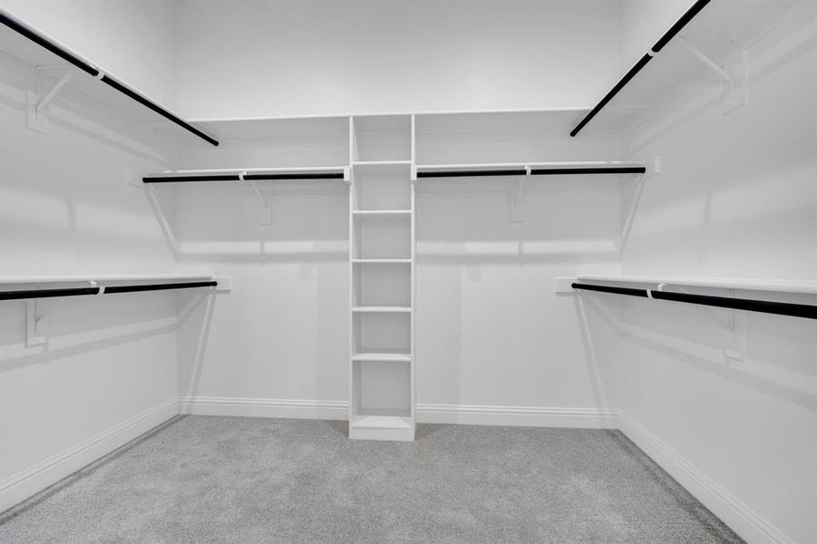 Spacious, unfurnished interior of a new home in , Waxahachie (Image 15).