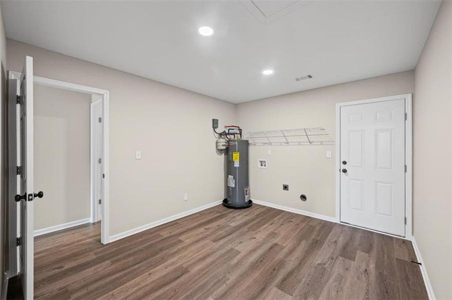 Spacious, unfurnished interior of a new home in , Rome (Image 33). Spacious, unfurnished interior of a new home in , Rome (Image 33).