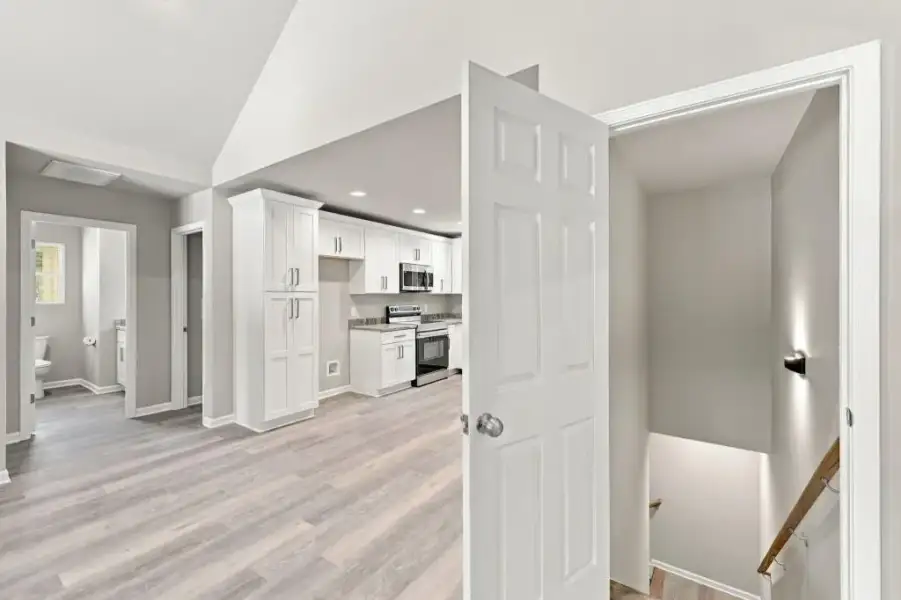 Spacious, unfurnished interior of a new home in , Lula (Image 17).