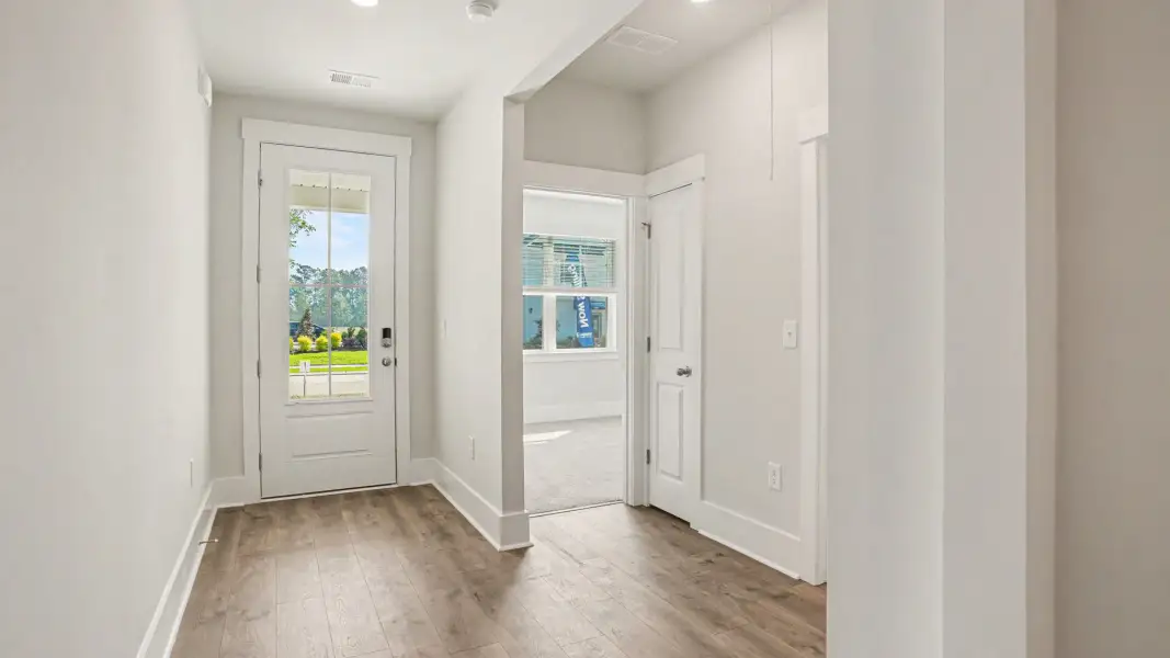 Spacious, unfurnished interior of a new home in Maple Grove, Conway (Image 6).