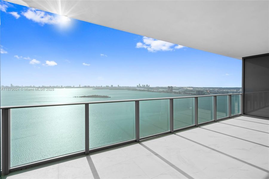 Exterior details and patio area of a home in Aria Reserve, Miami (Image 35).