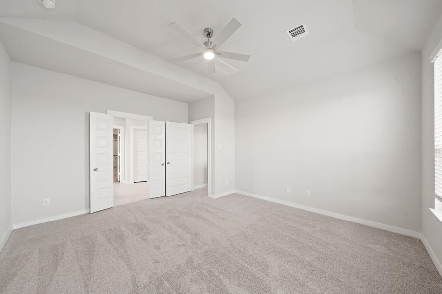 Spacious, unfurnished interior of a new home in Huntington Place, Rosharon (Image 19). Spacious, unfurnished interior of a new home in Huntington Place, Rosharon (Image 19).