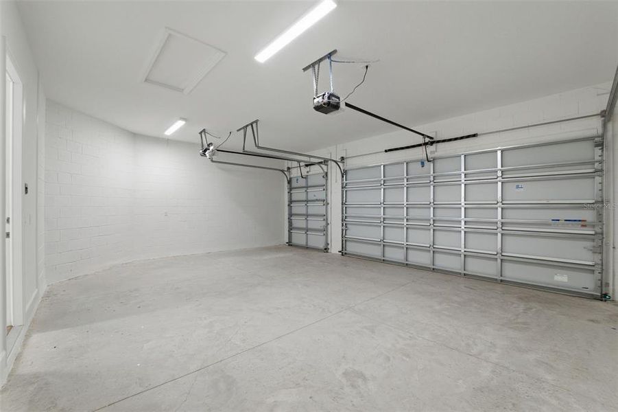 Spacious, unfurnished interior of a new home in Valencia Ridge, Wesley Chapel (Image 25).