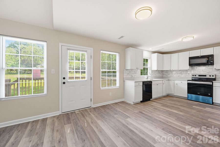 Spacious, unfurnished interior of a new home in , York (Image 14).