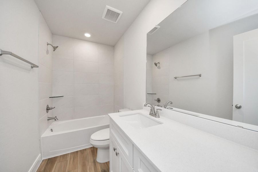 Furnished interior view inside a new home in Grand Oaks Reserve, Cleveland (Image 5).