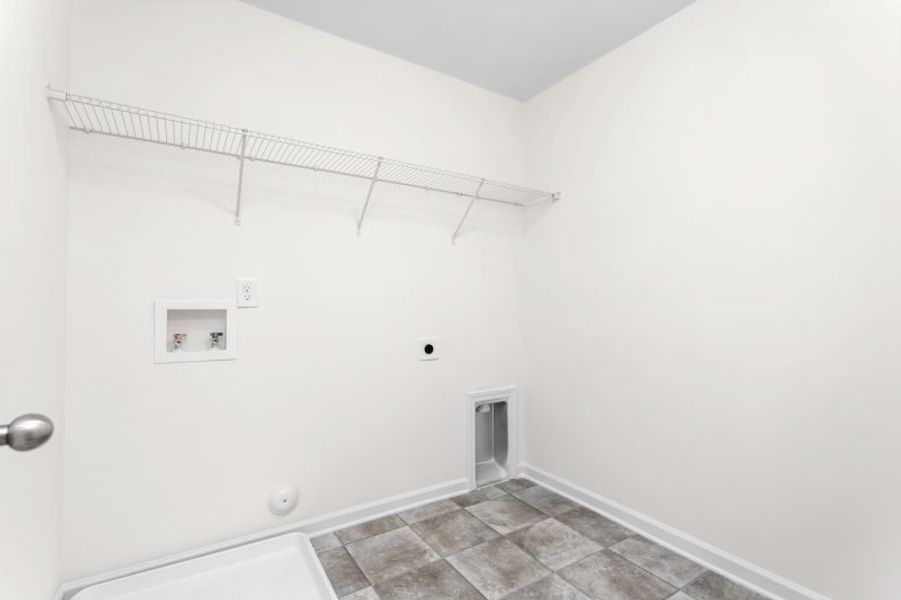 Spacious, unfurnished interior of a new home in Avondale, Greensboro (Image 43). Spacious, unfurnished interior of a new home in Avondale, Greensboro (Image 43).
