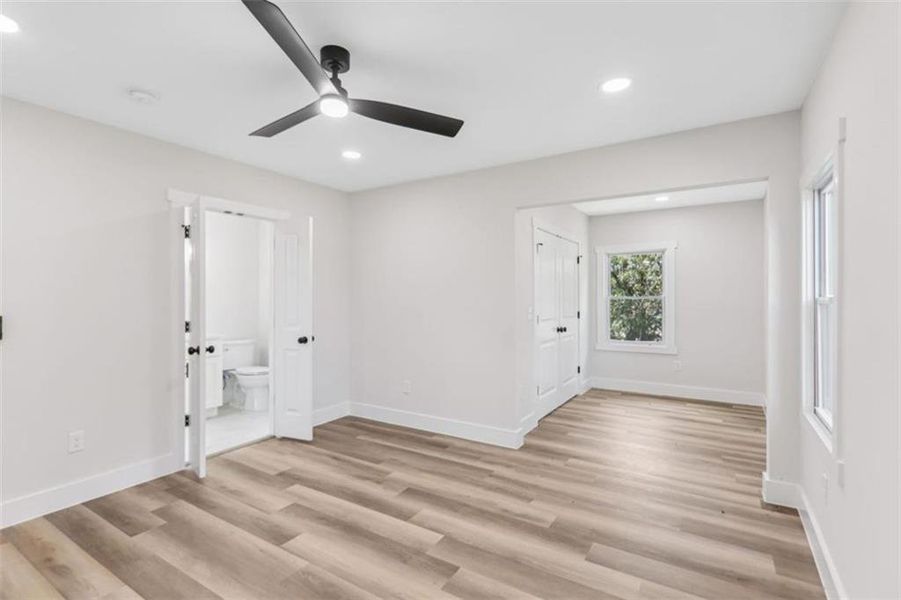 Spacious, unfurnished interior of a new home in , Atlanta (Image 40).