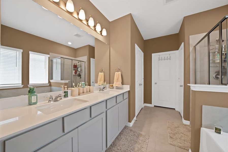 Furnished interior view inside a new home in , Princeton (Image 29).