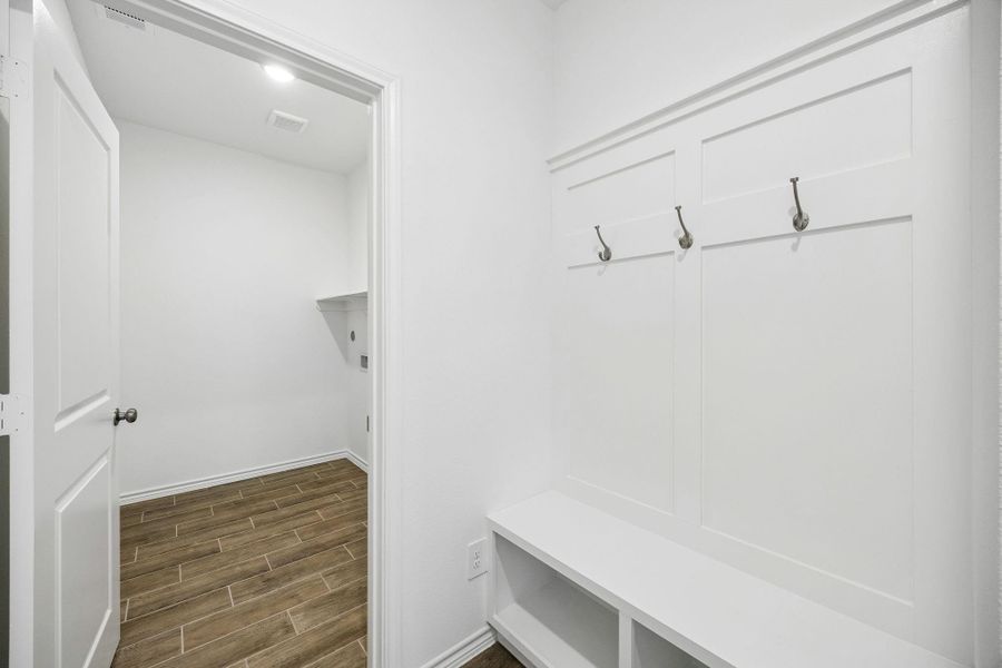 Spacious, unfurnished interior of a new home in Montgomery Bend, Montgomery (Image 22).