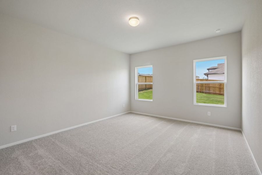 Spacious, unfurnished interior of a new home in Cloverleaf, Austin (Image 22).