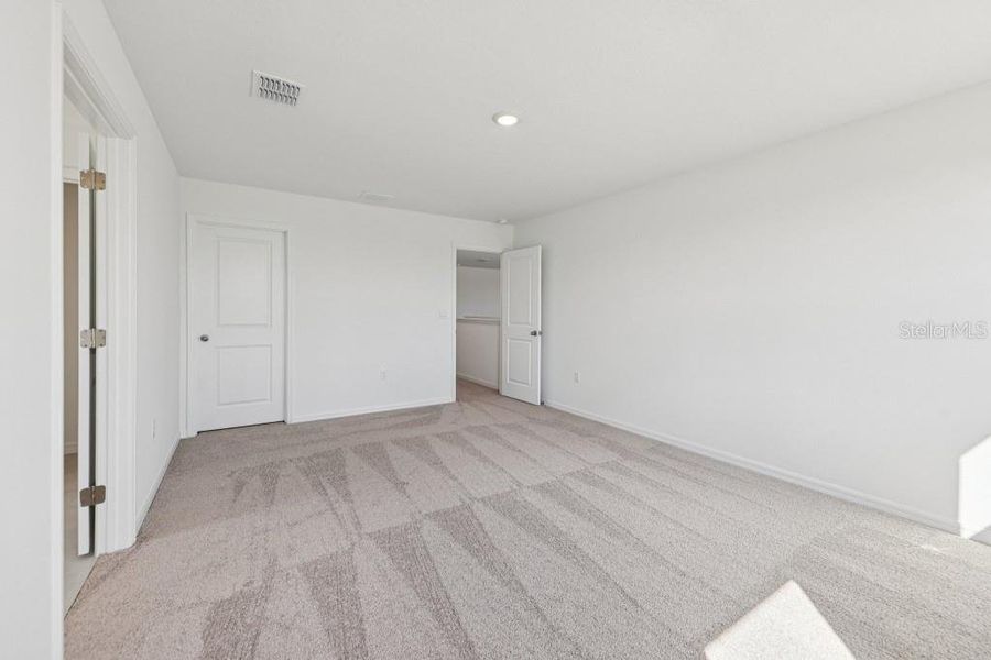 Spacious, unfurnished interior of a new home in Trailside, Mount Dora (Image 30). Spacious, unfurnished interior of a new home in Trailside, Mount Dora (Image 30).
