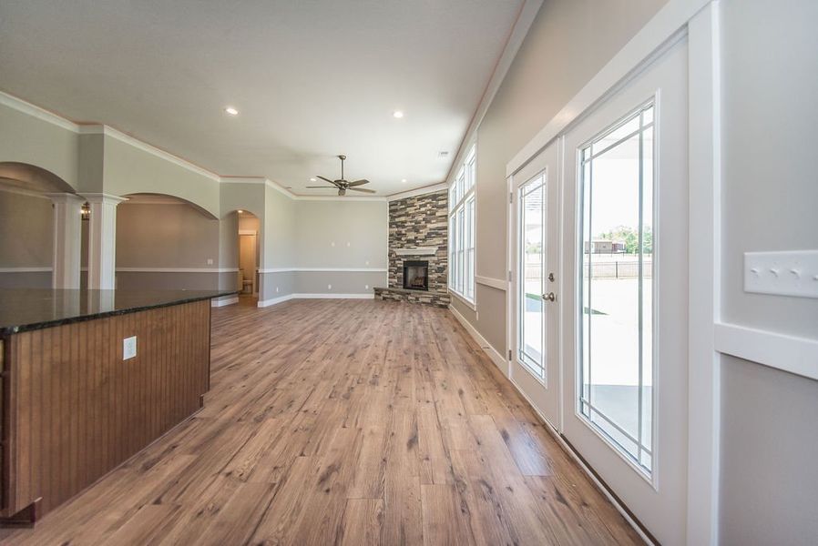 Representative unfurnished interior of a home built from the Beaumont Elite by Enchanted Homes in Pointe Summit, Slater-Marietta (Image 47).