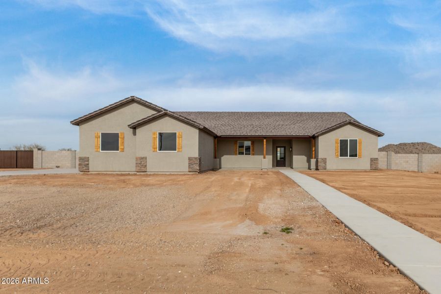 02-Sandstone Mountain