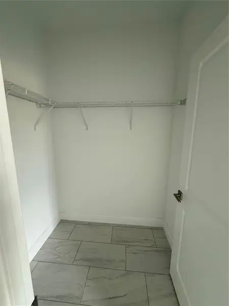 Spacious, unfurnished interior of a new home in , Citrus Springs (Image 18).