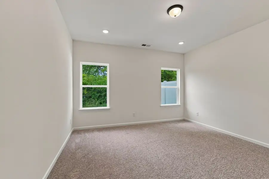 Spacious, unfurnished interior of a new home in Spring Branch, Smyrna (Image 20).