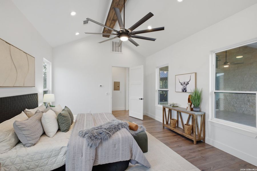 Furnished interior view inside a new home in , Blanco (Image 16).