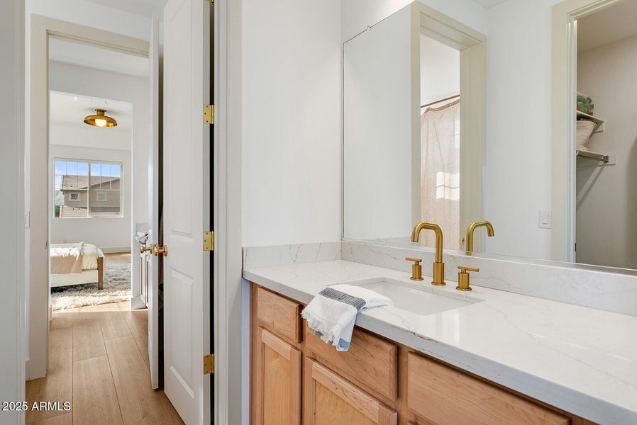 Jack & Jill Bathroom Jack & Jill Bathroom