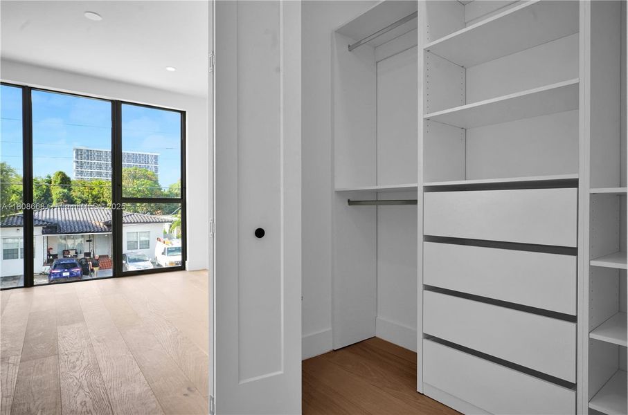 Image 36 of a home in .