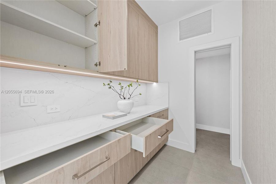 Furnished interior view inside a new home in , Fort Lauderdale (Image 77).