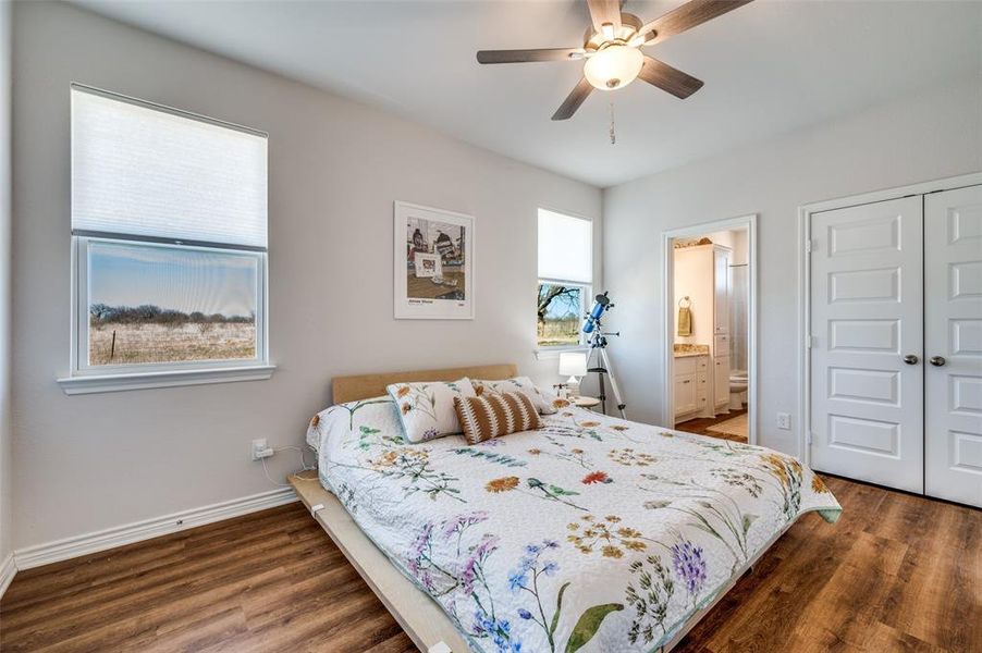 Furnished interior view inside a new home in , Gunter (Image 16).