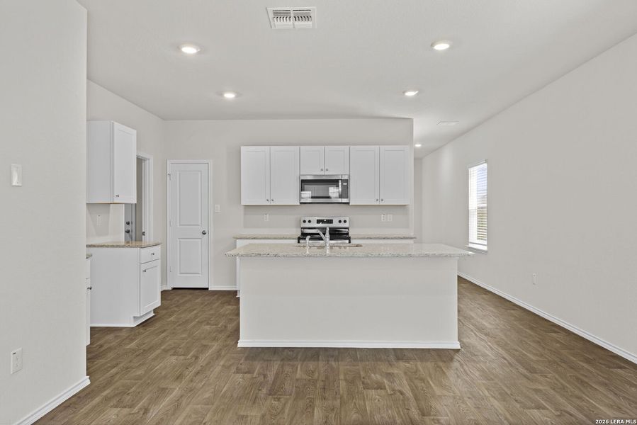 Furnished interior view inside a new home in Laurel Vistas, San Antonio (Image 10).