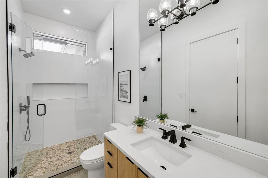 Furnished interior view inside a new home in , Farmers Branch (Image 34).