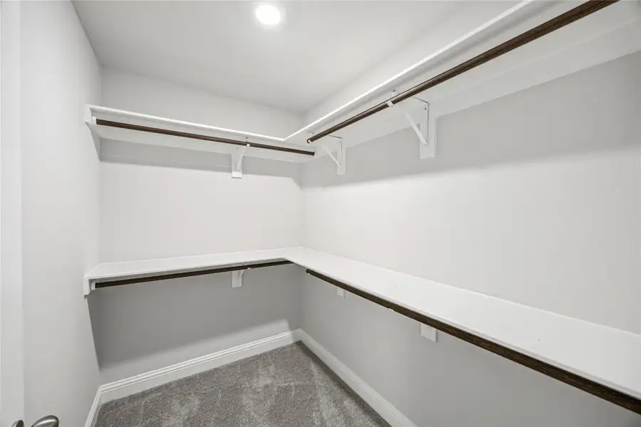 Image 16 of a home in Grand Oaks Reserve.